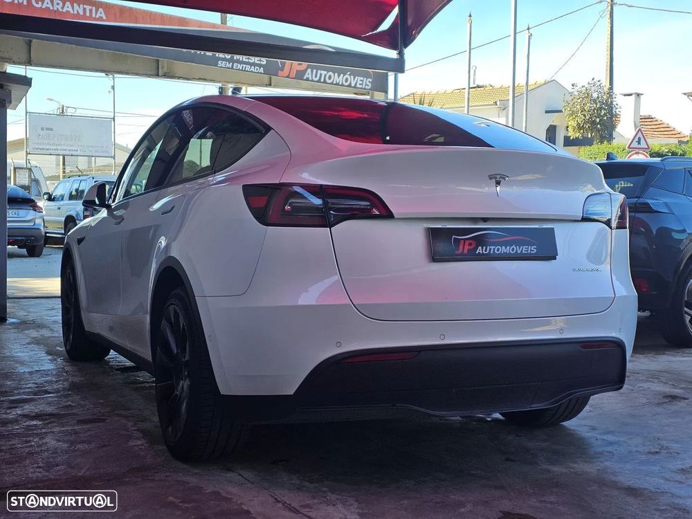 Tesla Model Y Long Range Dual Motor AWD - 15