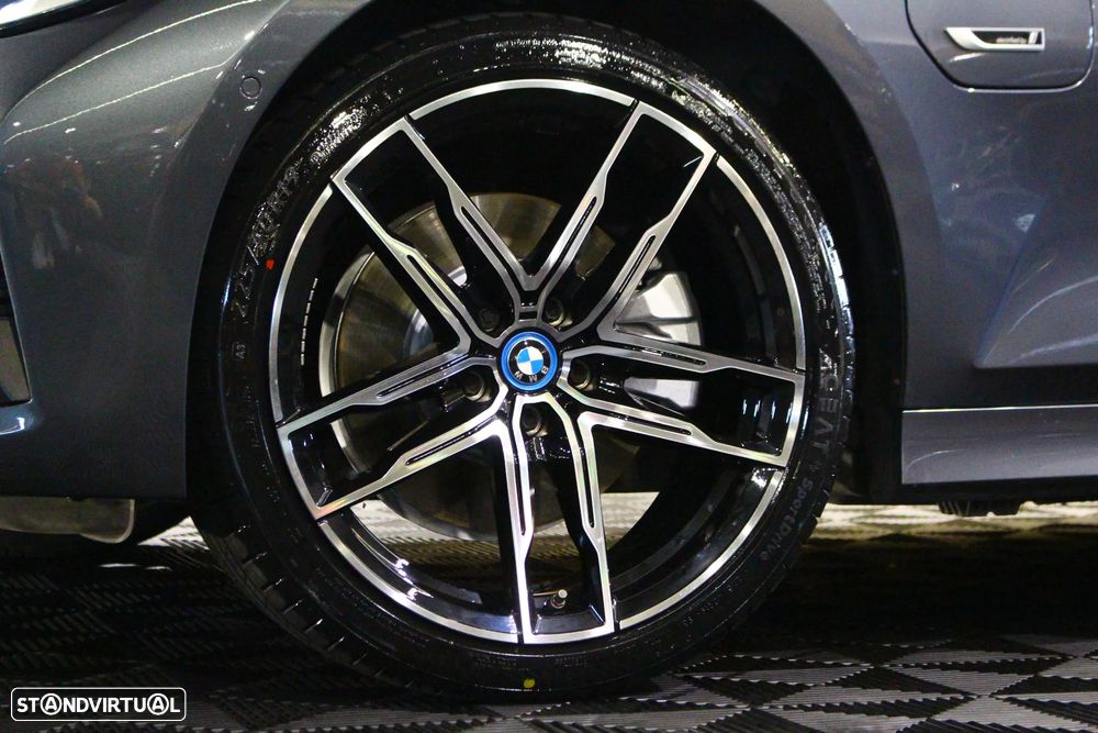 BMW 320 e Line Sport Auto - 4