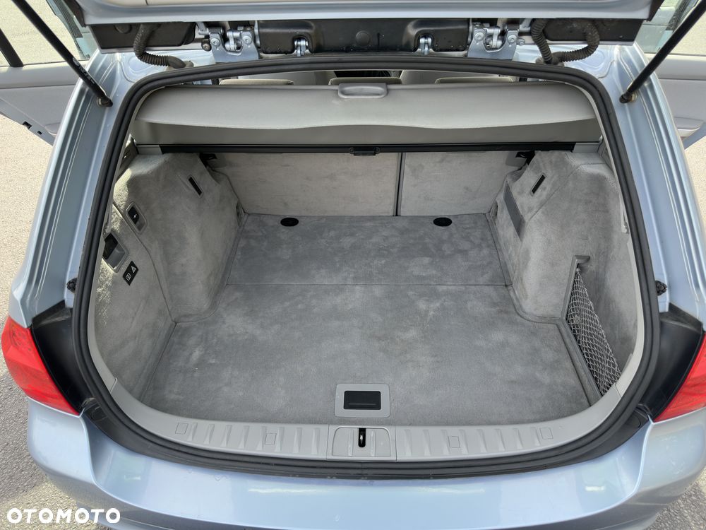 BMW Seria 3 320i Edition Sport - 12