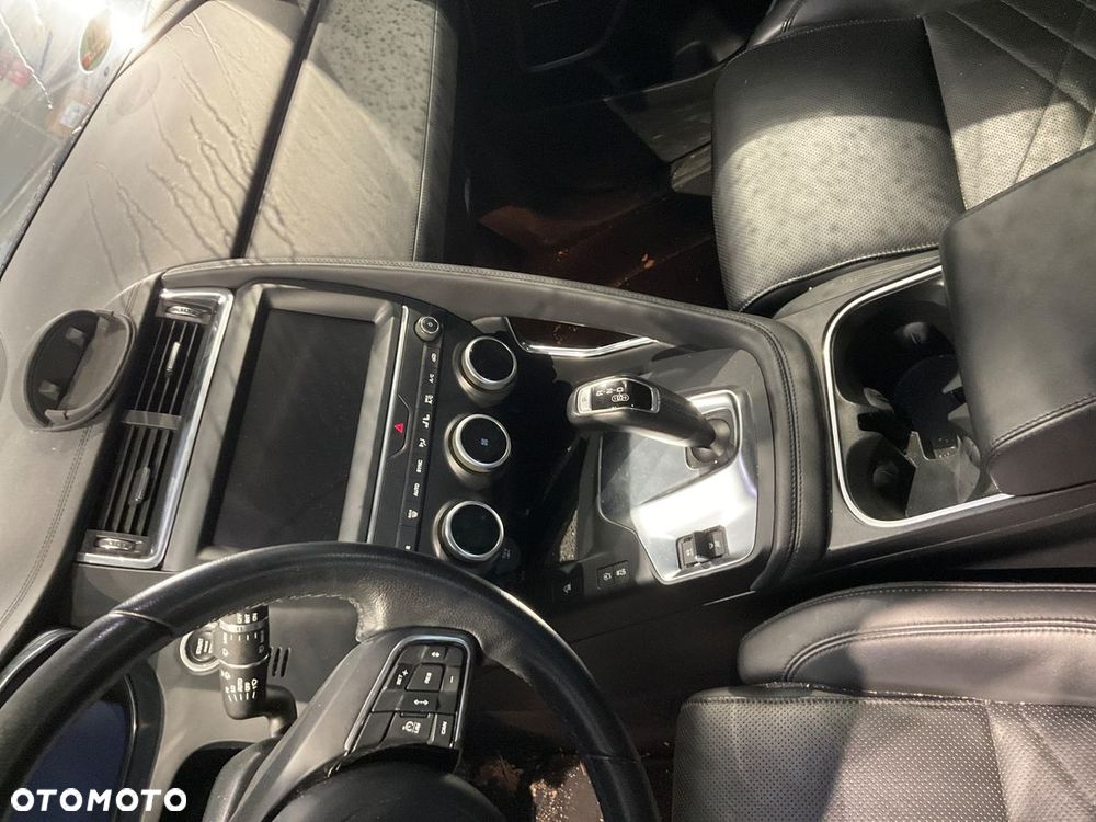 Jaguar E-Pace D240 AWD SE - 23