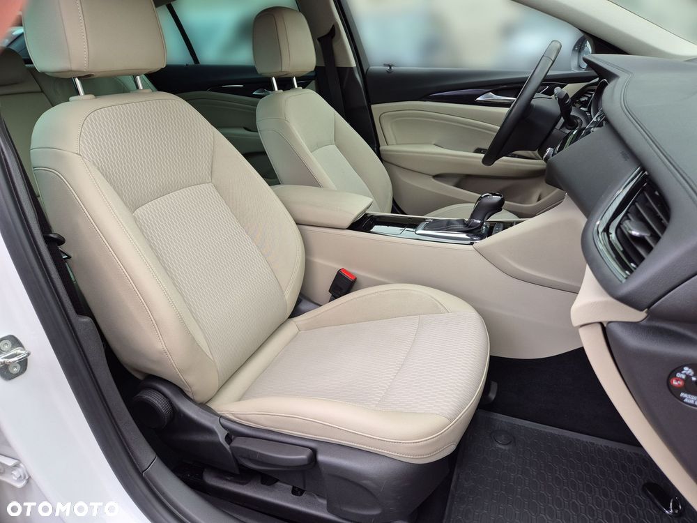 Opel Insignia 1.5 T Elite S&S - 12