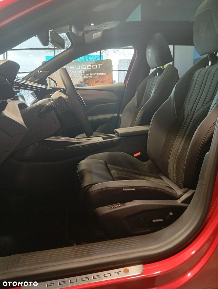 Peugeot 408 - 8