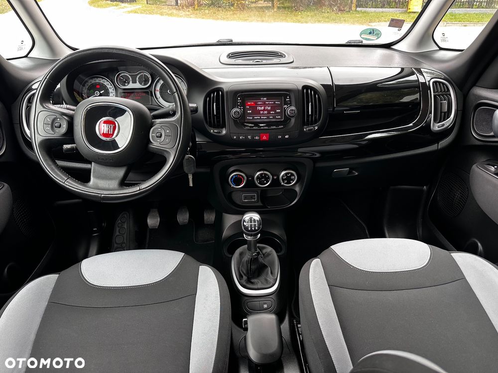 Fiat 500L 1.4 T-Jet 16V Lounge - 29