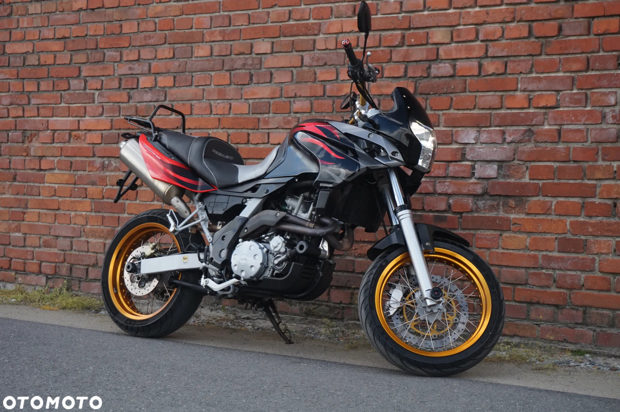 Aprilia Pegaso - 8