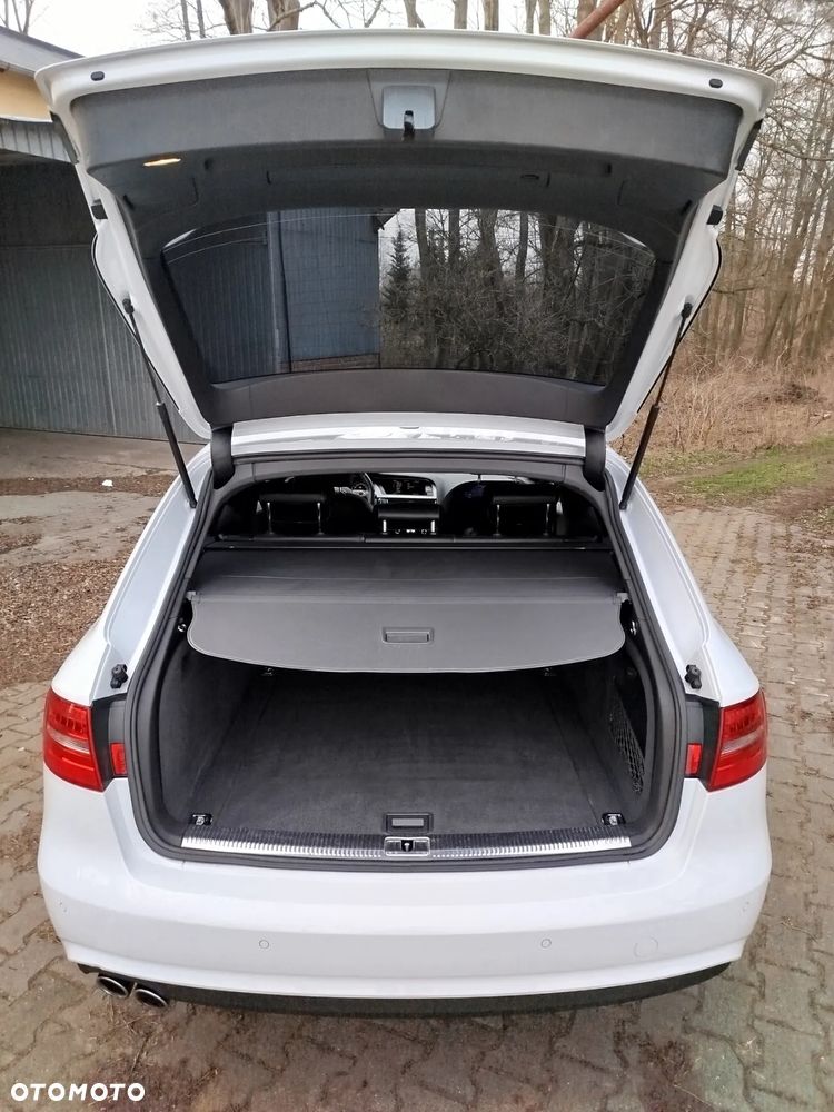 Audi A4 Avant 2.0 TDI DPF Ambiente - 9