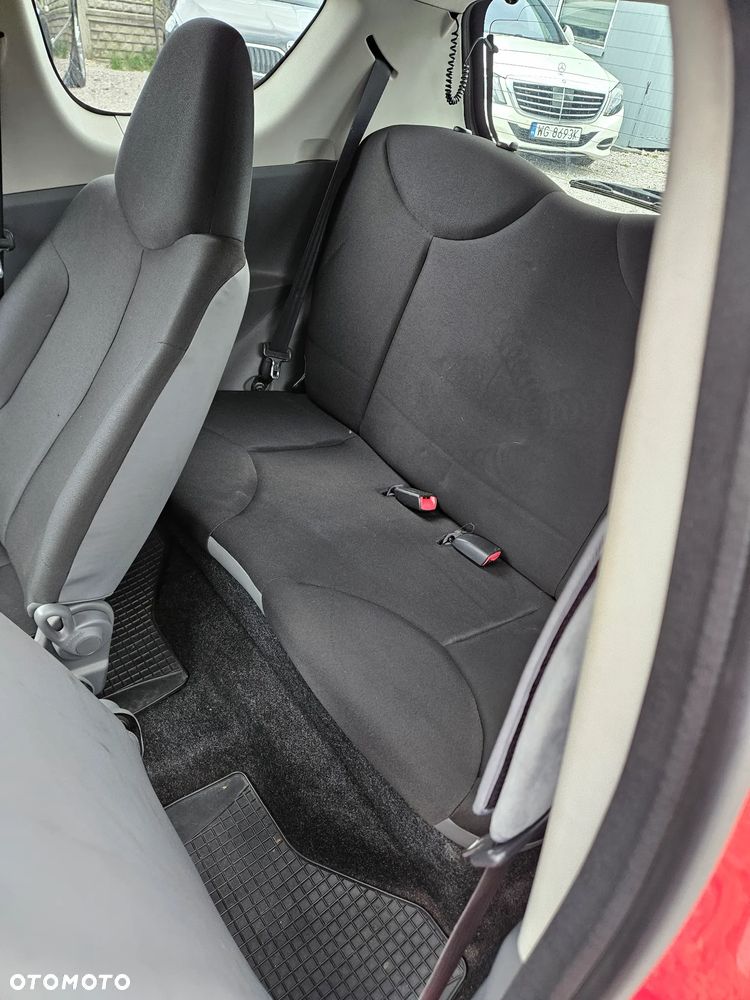 Toyota Aygo - 10