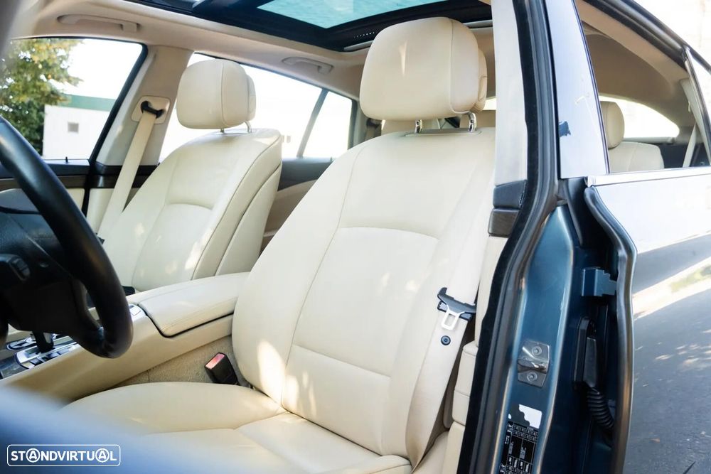 BMW 530 Gran Turismo d - 37