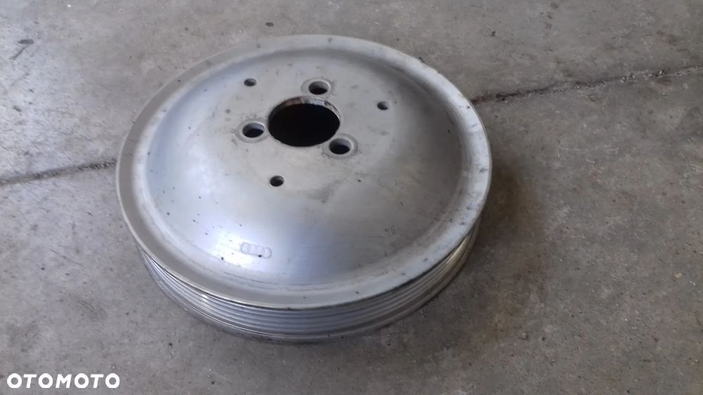 koło pasowe pompy wody 06E121031A A6 C6 3.2 FSI AUK - 1