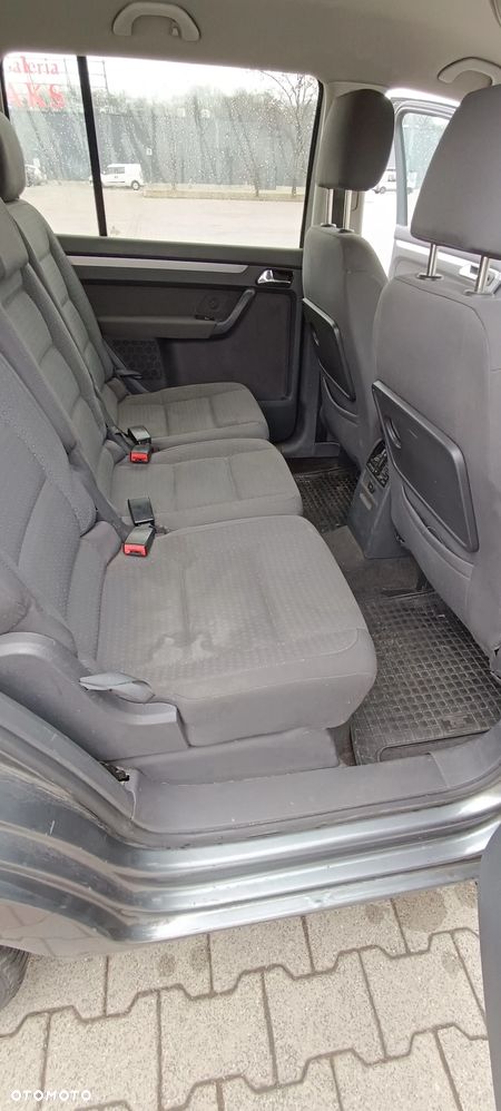 Volkswagen Touran - 31