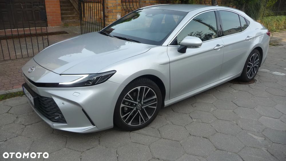 Toyota Camry 2.5 Hybrid Dynamic Force Prestige e-CVT - 2