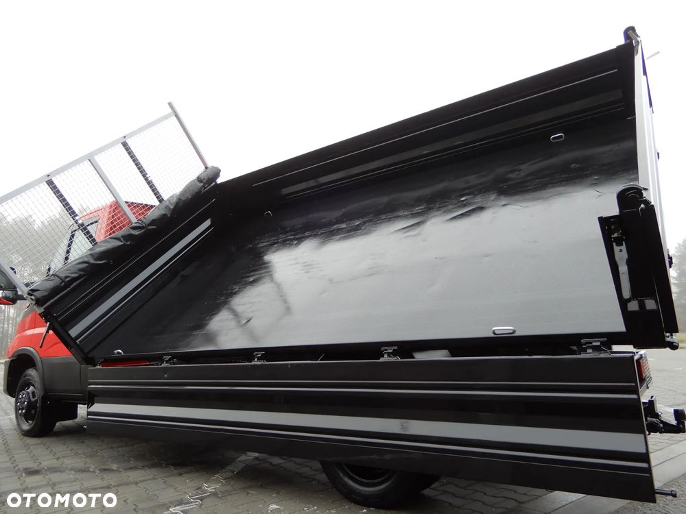 Iveco DAILY 50C18 Wywrotka Kiper Wywrot x 3 Strony 3996 mm Długi 8 E.Palet Renomowanej Firmy RomCar Rozstaw Osi 4100 mm WZMACNIANY HAK 3500 Kg 98 Tys Km Przeb. Stan Auta JAK NOWY POLECAM - 25