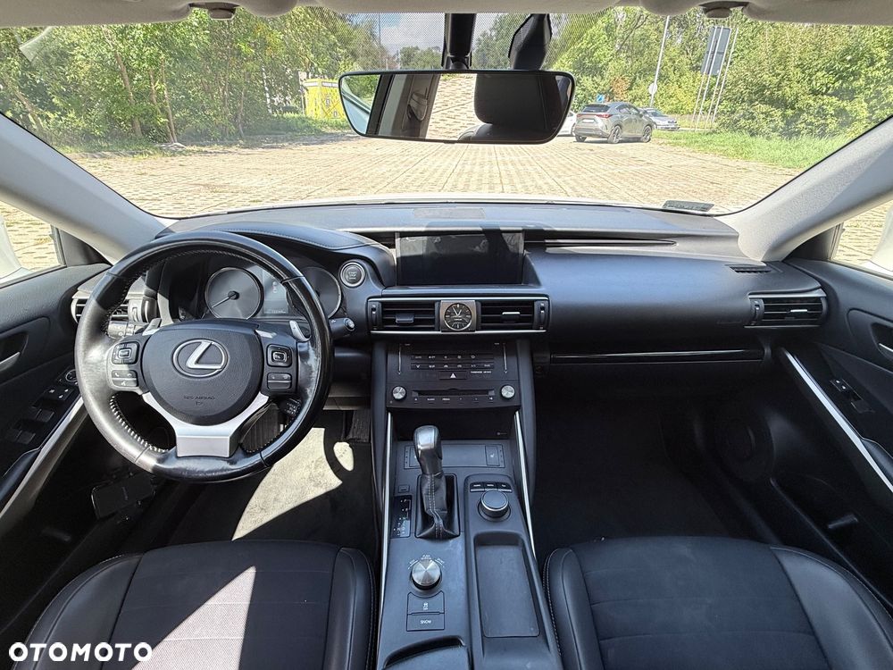 Lexus IS 200t / 300 Elegance - 10