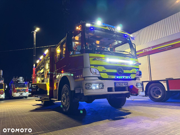 Mercedes-Benz Straż pożarna pojazd pożarniczy wóz strażacki MERCEDES ATEGO 1328 4x4 3000l wody, CNBOP szybkie natarcie, reduktor, blokady, maszt oświetleniowy
