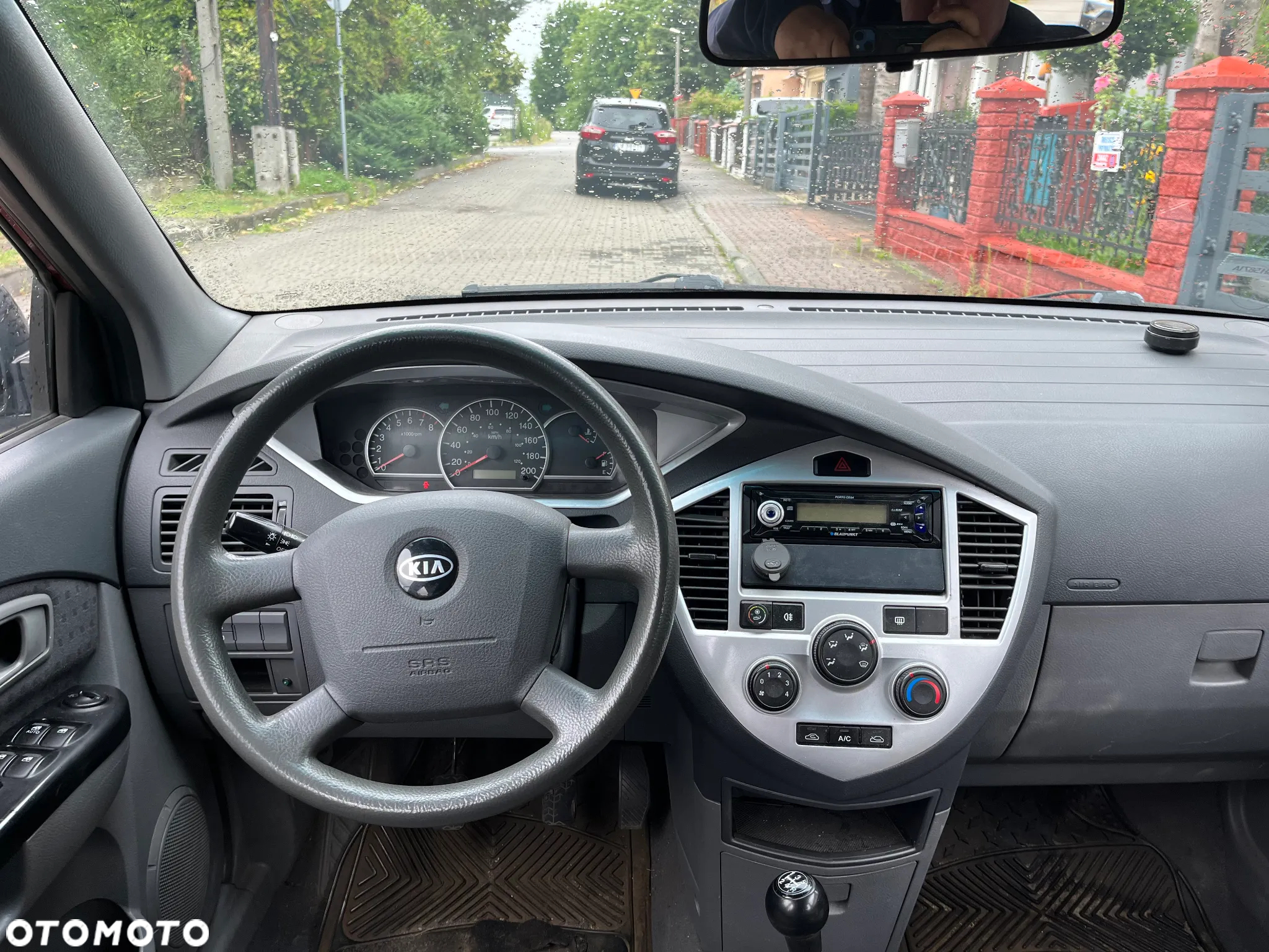 Kia Carens 2.0 CVVT LX - 7