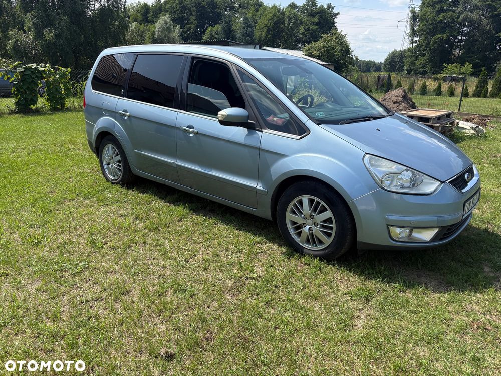 Ford Galaxy 2.0 Ghia - 1