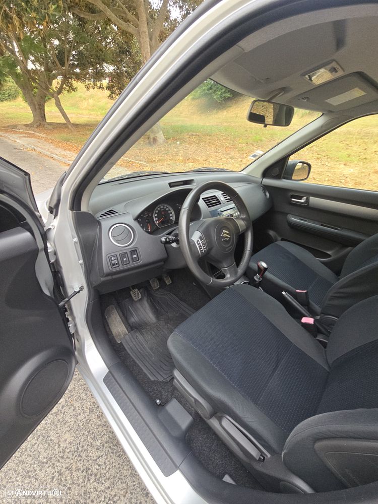Suzuki Swift 1.3 DDiS GLX - 19