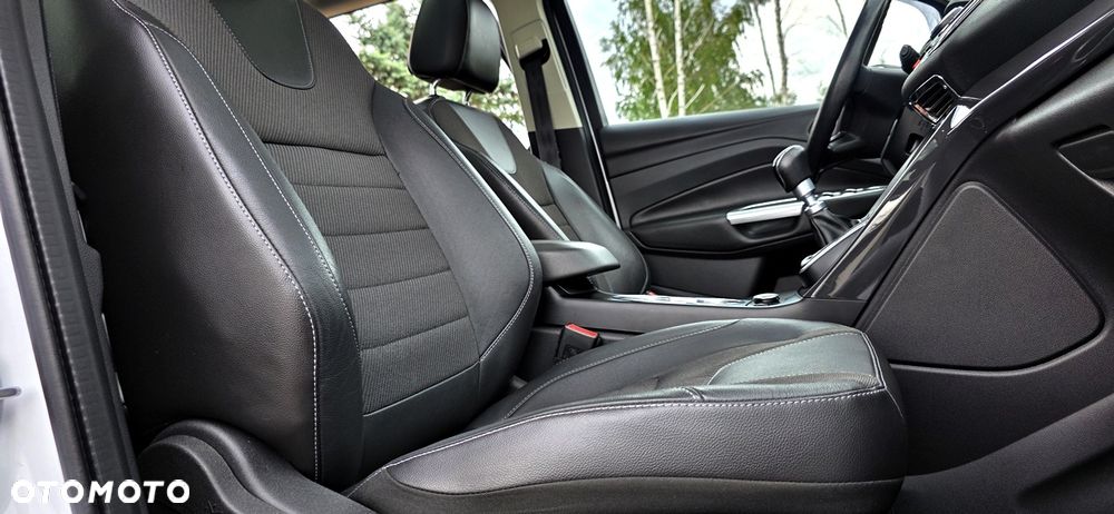 Ford Kuga 2.0 TDCi 4WD Titanium - 20