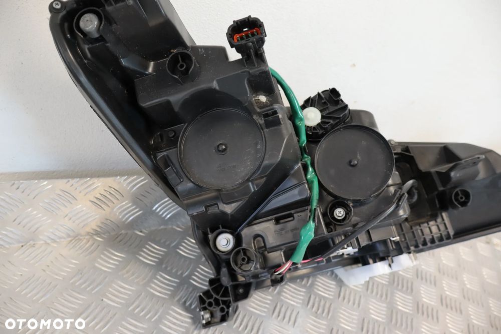 LAMPA PRZEDNIA PRZÓD LEWA NISSAN LEAF II 2 FULL LED 26060-5SH5A 2017 - 26