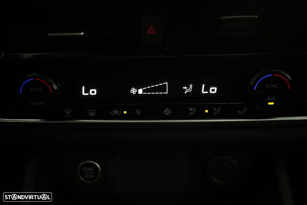 Nissan Qashqai 1.3 DIG-T Acenta Xtronic - 12