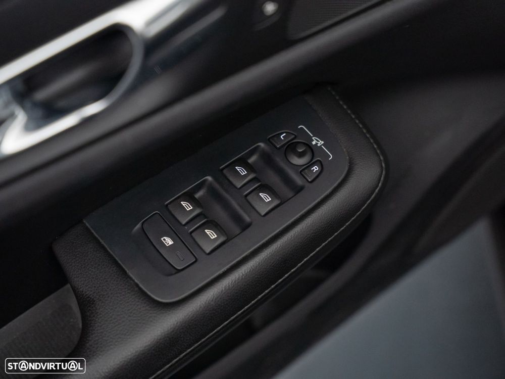Volvo V60 2.0 T6 AWD TE Inscription Expression - 19