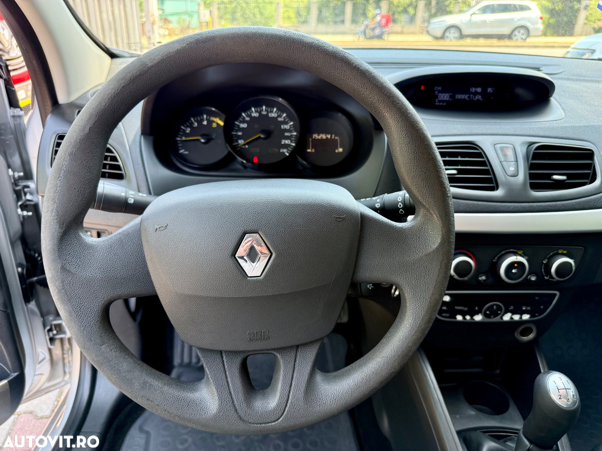 Renault Megane 1.5 dCi Authentique - 8