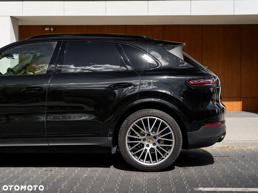 Porsche Cayenne Platinum Edition - 3