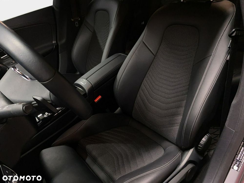 Mercedes-Benz CLA - 30