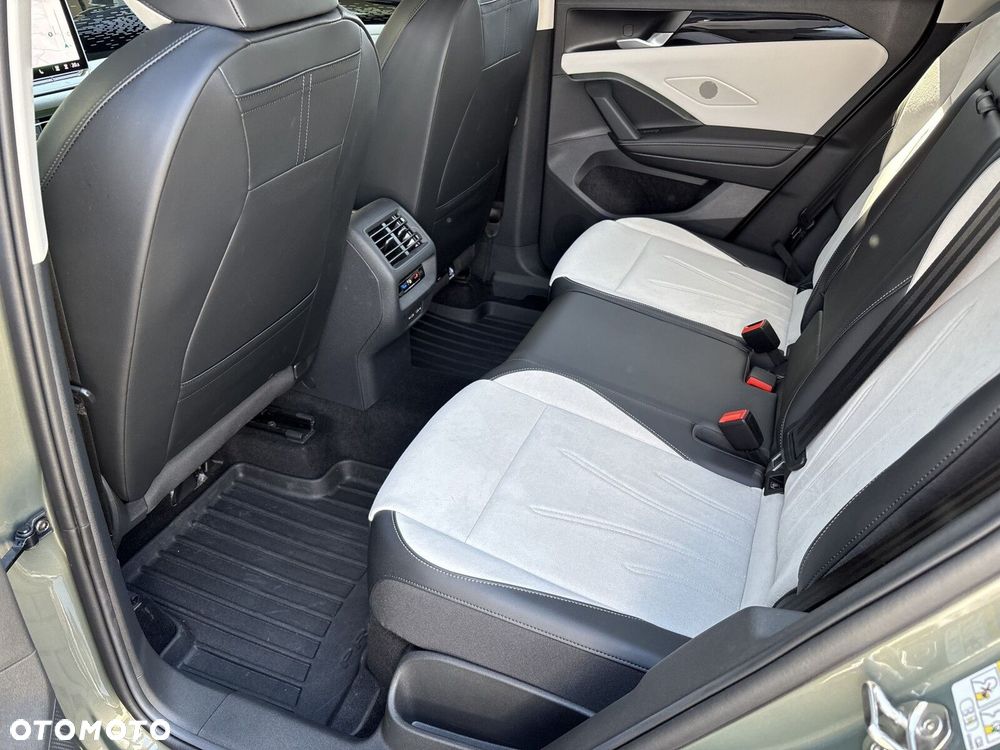 Volkswagen Tiguan - 31