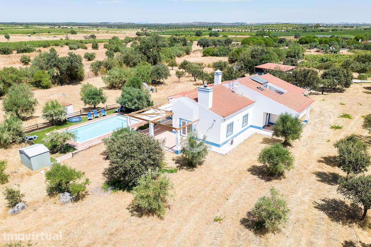Quinta de 1,29 ha c/ Moradia T4 e Piscina | Reguengos de Monsaraz, Évo - Grande imagem: 2/60