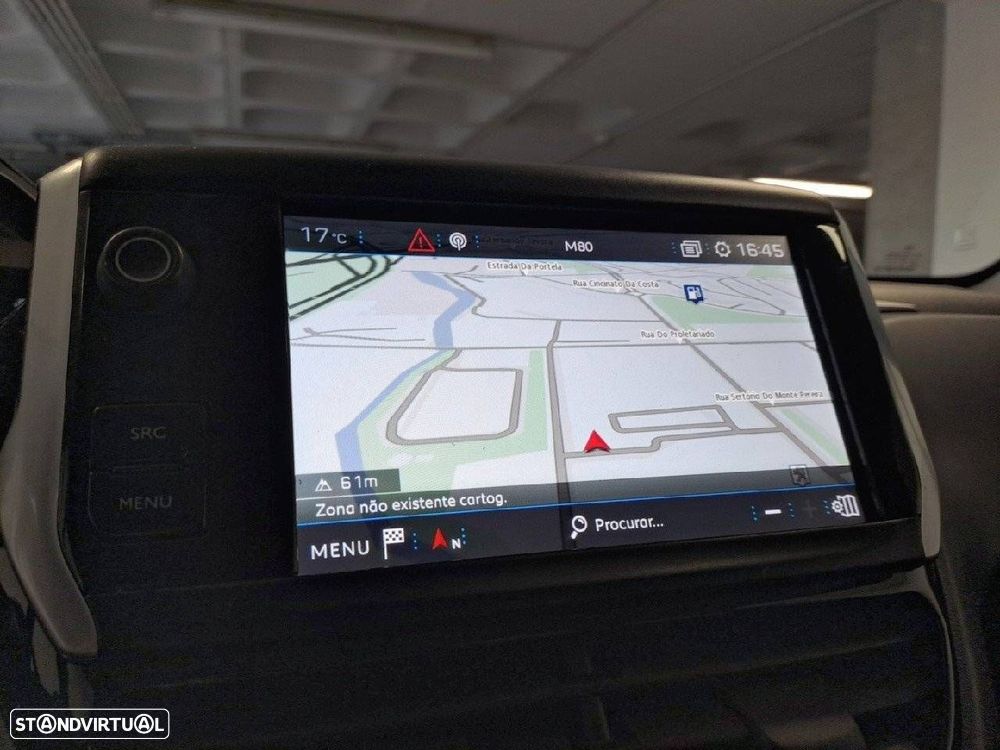 Peugeot 208 1.2 PureTech Signature - 18