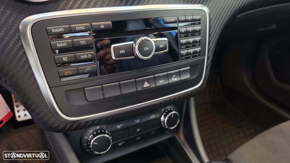 Mercedes-Benz A 180 d AMG Line - 47