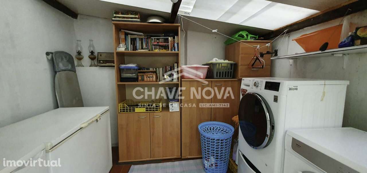 Moradia Bi Familiar T2 + T4 em Ramalde - Porto - Grande imagem: 5/25