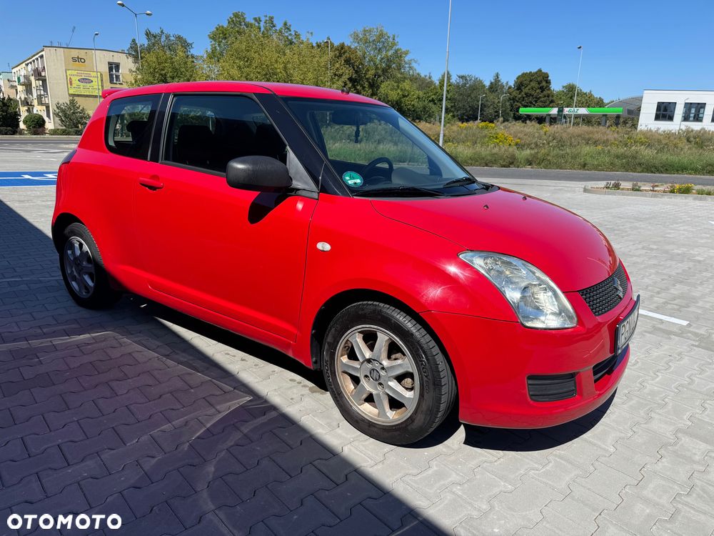 Suzuki Swift - 1