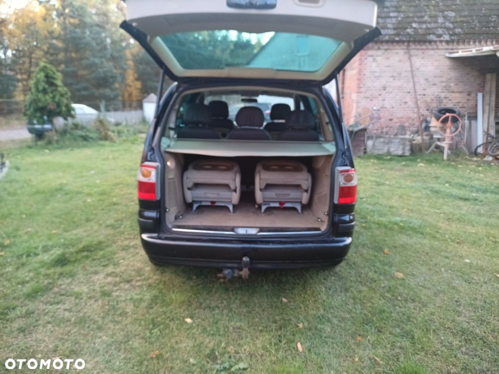 Ford Galaxy - 7