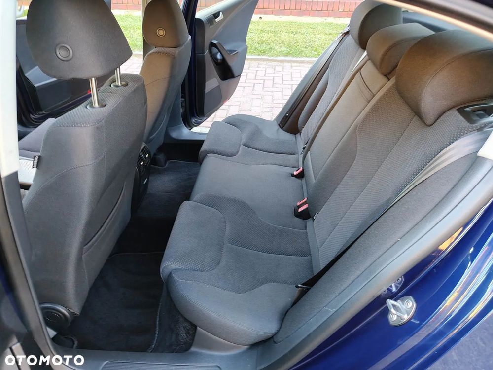 Volkswagen Passat 2.0 TSI Comfortline - 16