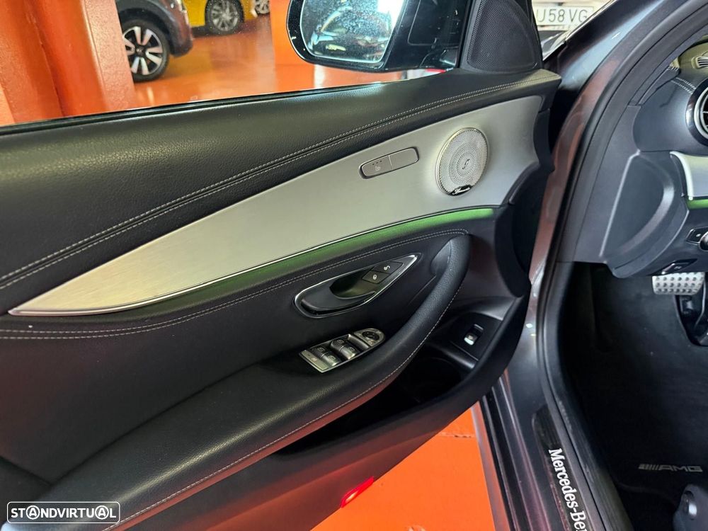 Mercedes-Benz E 300 - 11