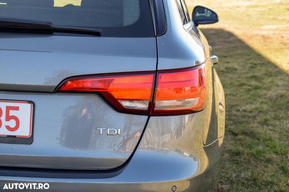 Audi A4 2.0 TDI ultra S tronic Design - 13