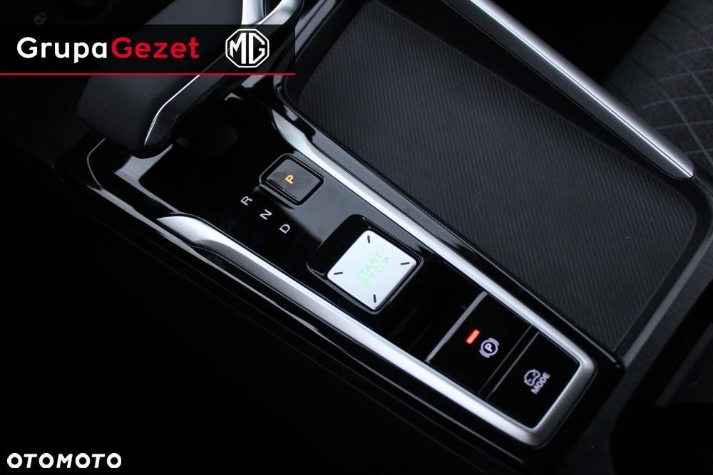 MG ZS - 16
