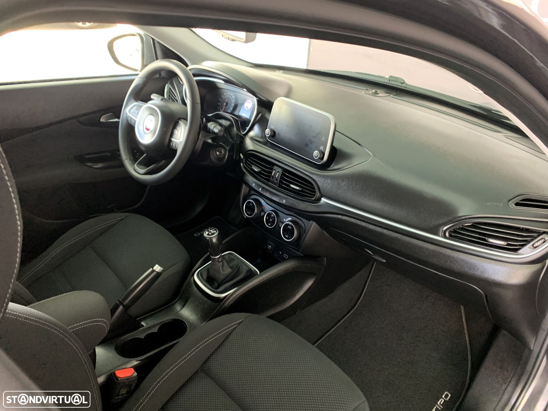 Fiat Tipo 1.3 M-Jet Lounge Tech J17 - 9