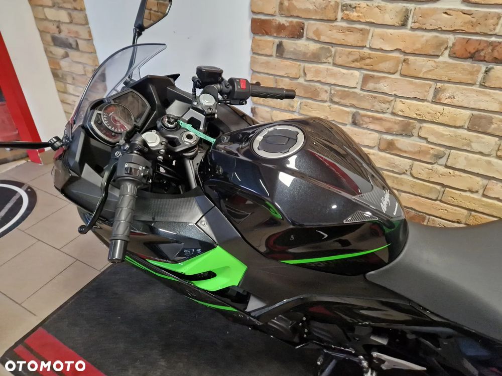 Kawasaki Ninja 400 - 18