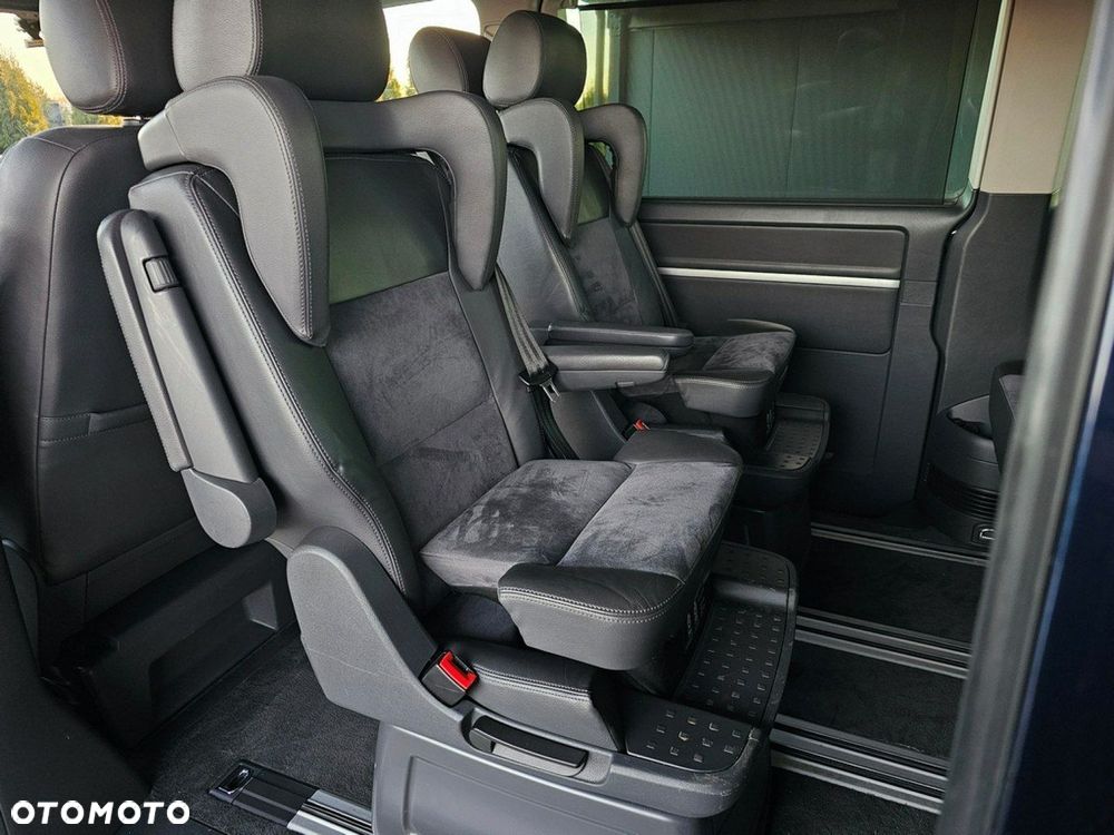 Volkswagen Multivan - 30