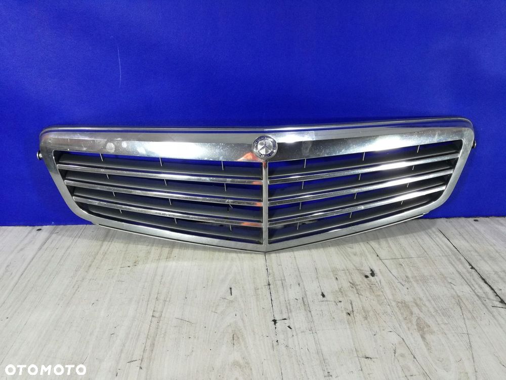 Mercedes C Klasa W204 2007/2011 grill atrapa chłodnicy - 1