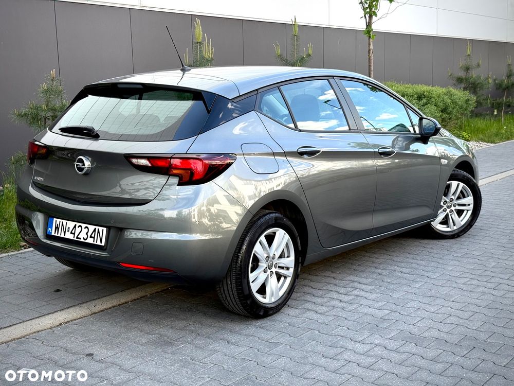Opel Astra 1.2 T Business Edition S&S - 4