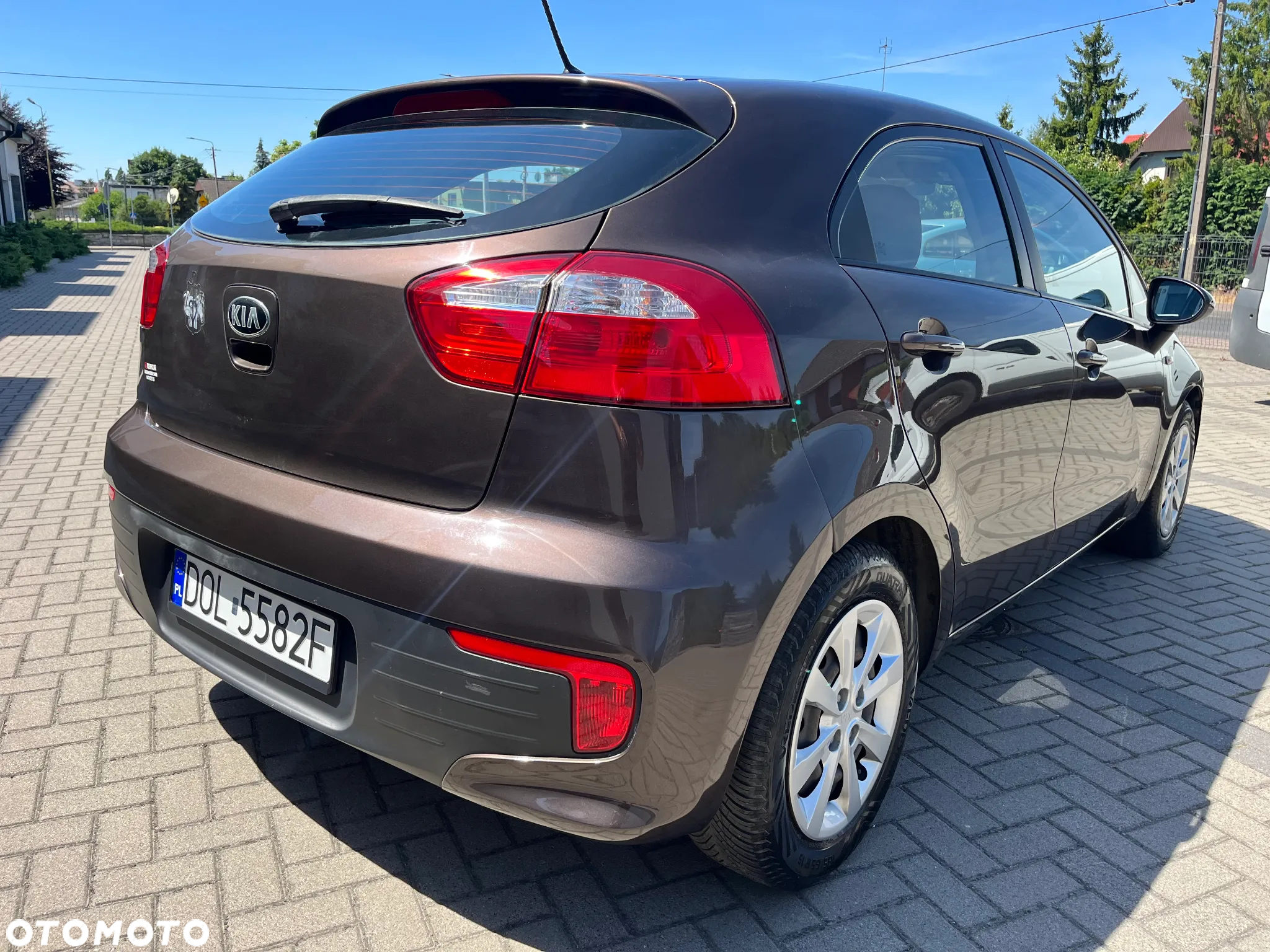 Kia Rio - 8