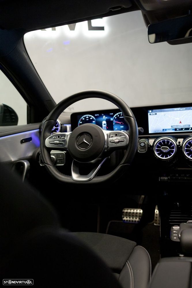 Mercedes-Benz A 250 e AMG Line - 25