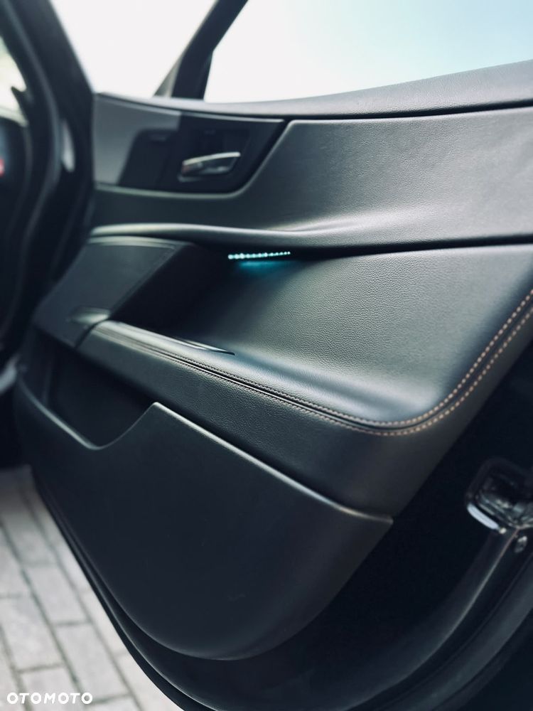 Jaguar XE 20d Prestige - 6