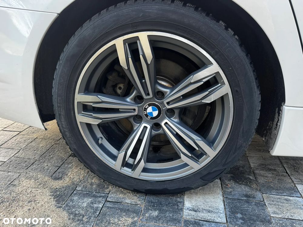 BMW Seria 5 520d xDrive - 3