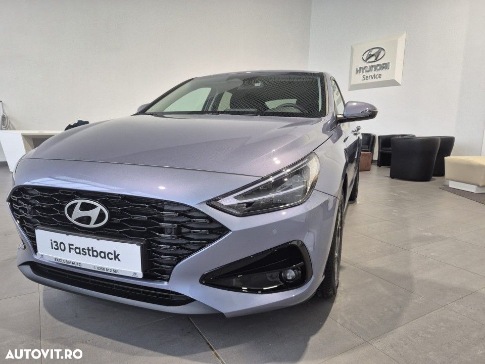 Hyundai i30 Fastback 1.5 T-GDI 140CP 7DCT MHEV Highway