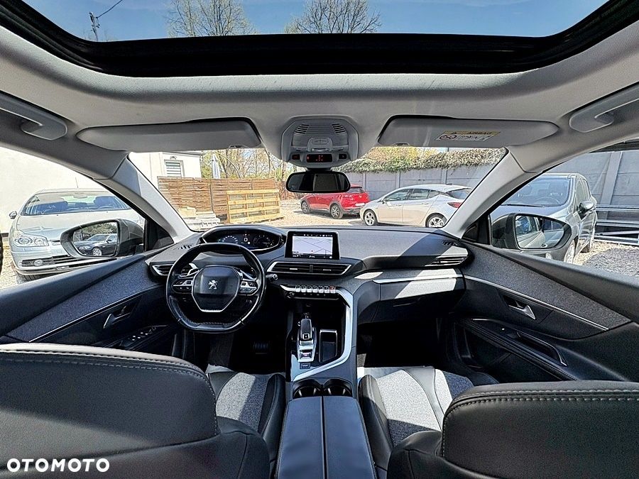 Peugeot 5008 BlueHDi 120 EAT6 Allure - 23