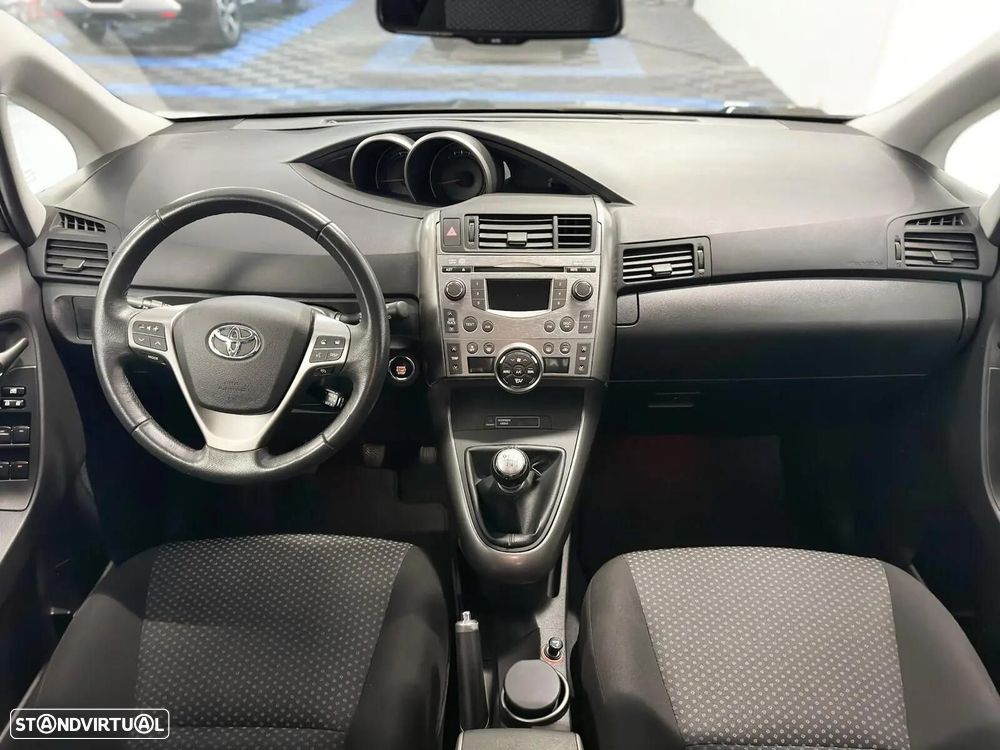 Toyota Verso 2.0 D-4D Energy - 13